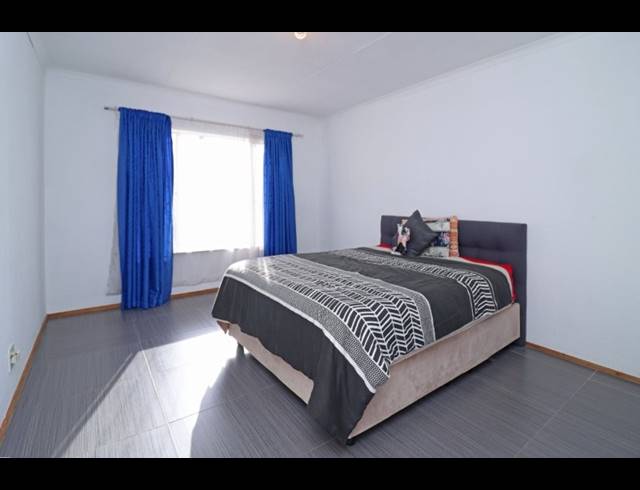 2 BEDROOM APARTMENT FOR SALE IN ROBINDALE